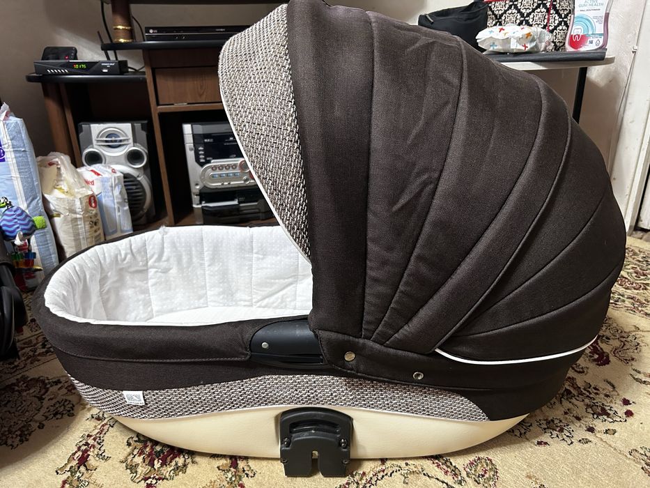 Продам Коляску Adamex 3 в 1