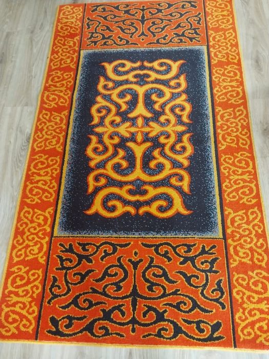 Продам ковры в национальном стиле
