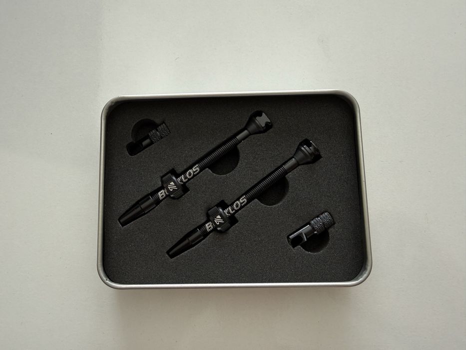 Велосипедни вентили за безкамерни гуми