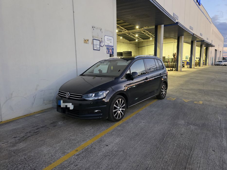 VW TOURAN 5t 150hp DSG7 2021 година
