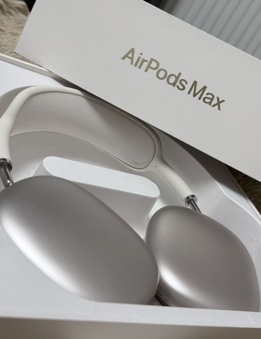 Vând Airpods max