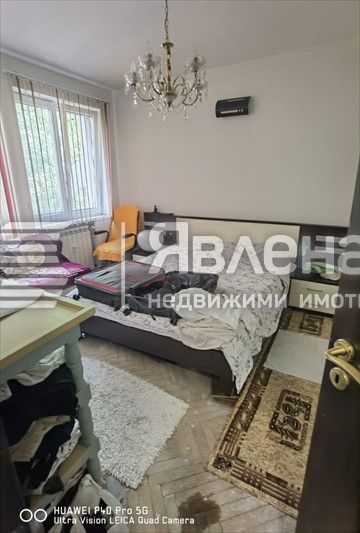 Тристаен апартамент в Перник, кв. Изток