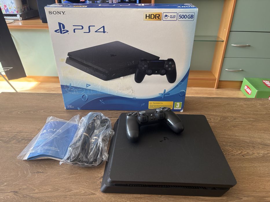 PlayStation 4 slim 500 GB