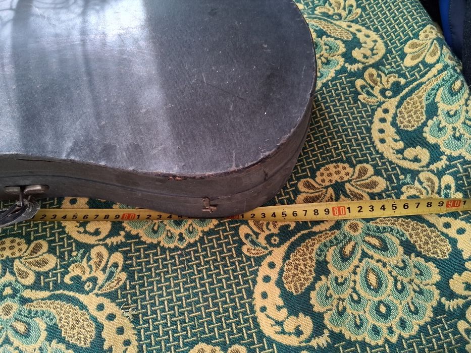 Продавам калъф за цигулка