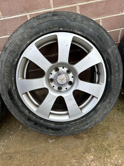 Продам шины и диски мерседес