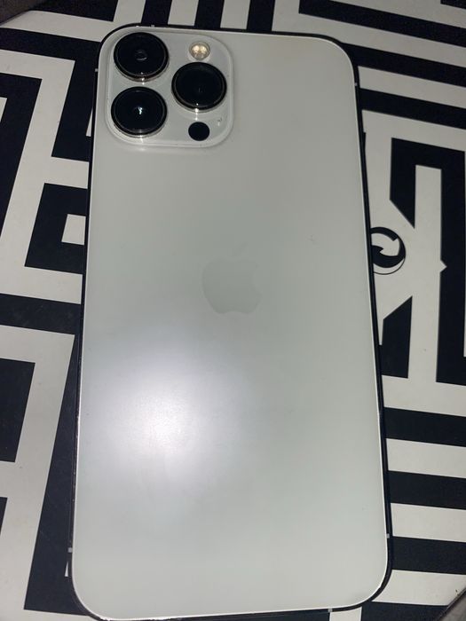 Vand 13 pro max 128, 80 baterie negociabil!!!