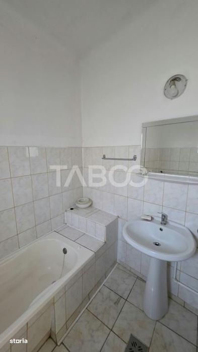 Casa saseasca de vanzare in Petresti judetul Alba