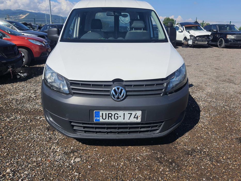 На части! VW Caddy 1.6 ТDI (CAYN)