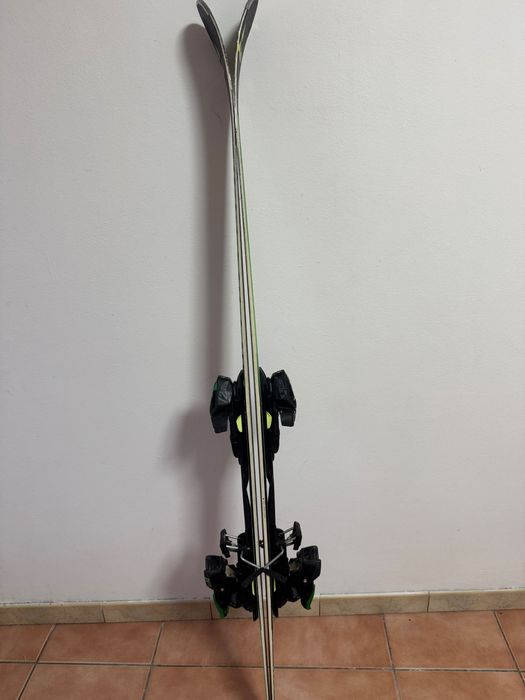 Vând schiuri Fischer