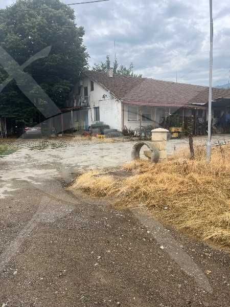 Продава се Промишлена сграда в Карлово - 600 кв.м за 567 €/кв.м - Снимка #3