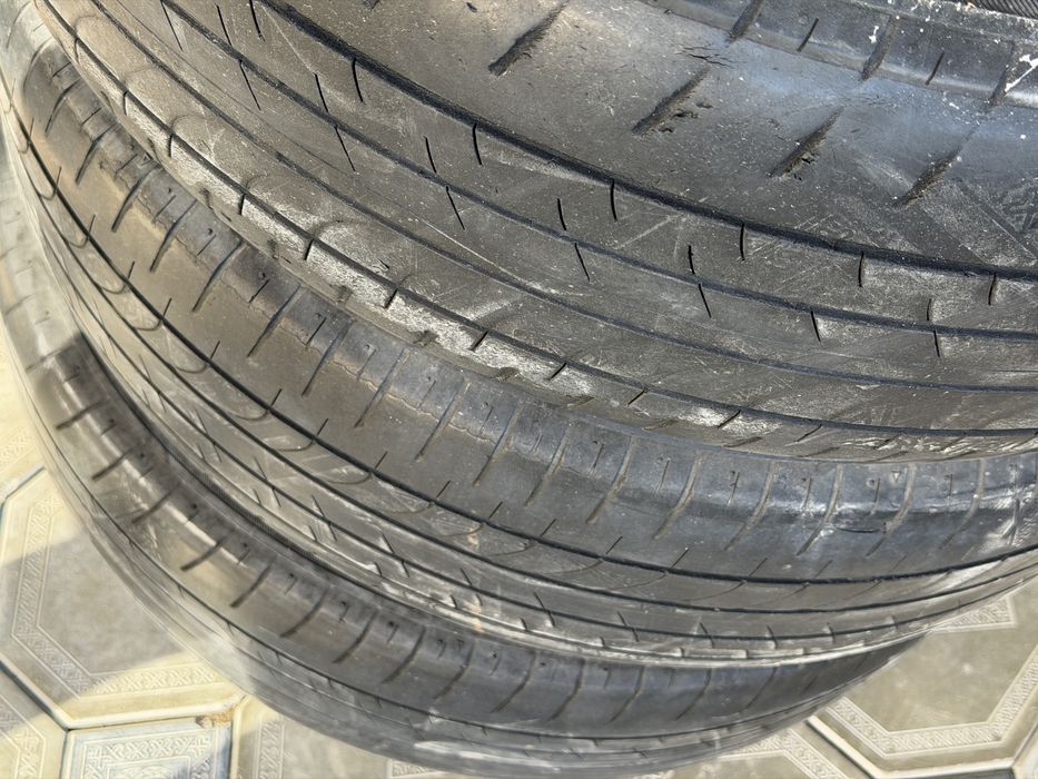 235/55/20 Bridgestone 3 шт
