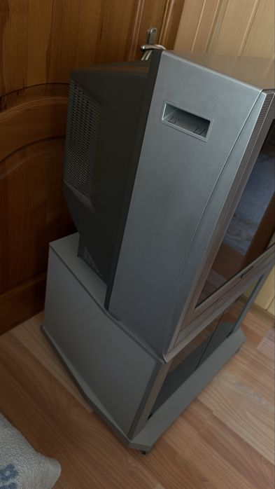 Телевизор Panasonic с тумбой