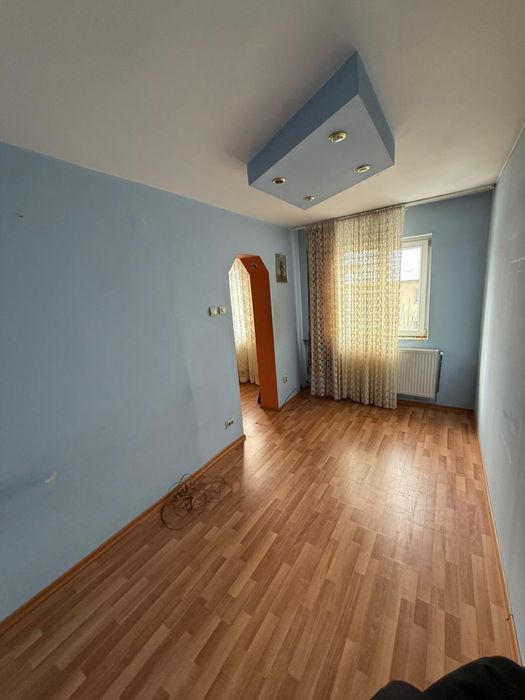 Vand apartament 2 camere Stefanesti