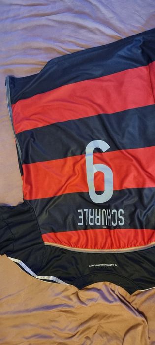 Vând 3 tricouri echipa de fotbal a Italiei, Schurle și a FC Barcelona