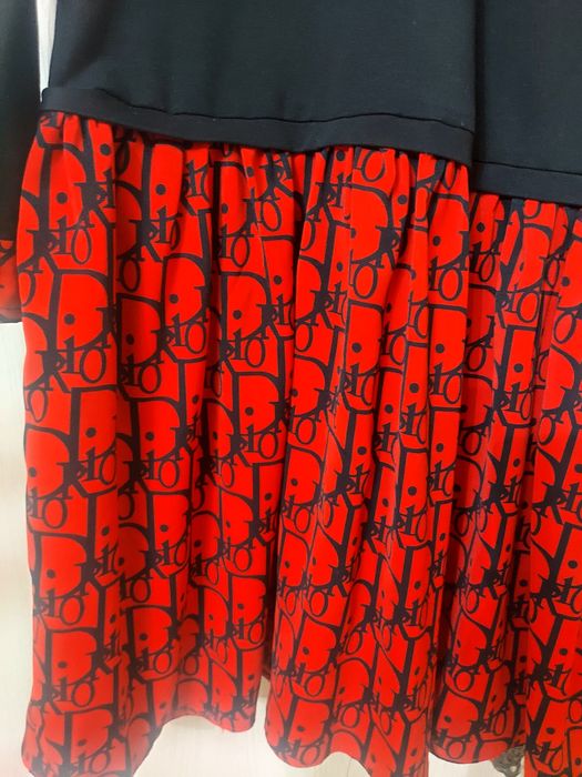 Продам платье на девочку