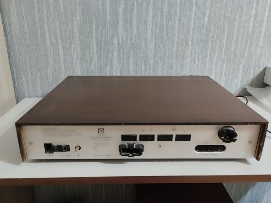 Тюнер Радиотехника Т-101 стерео