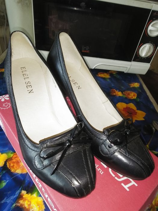 Продам туфли,черные,кожанные,размер 37