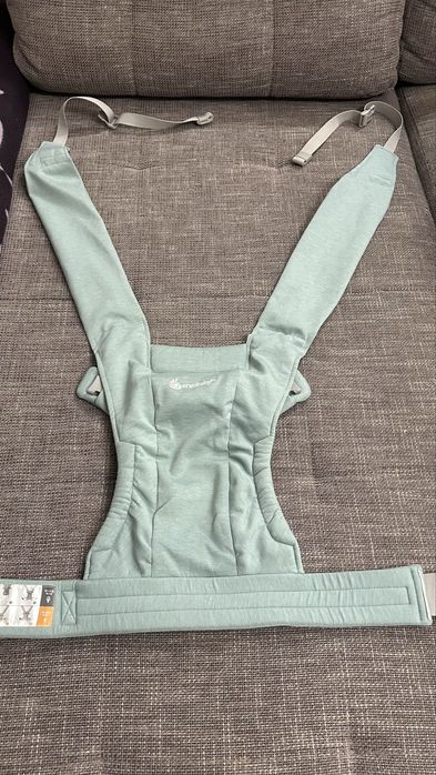 Sistem de purtare Ergobaby Embrace