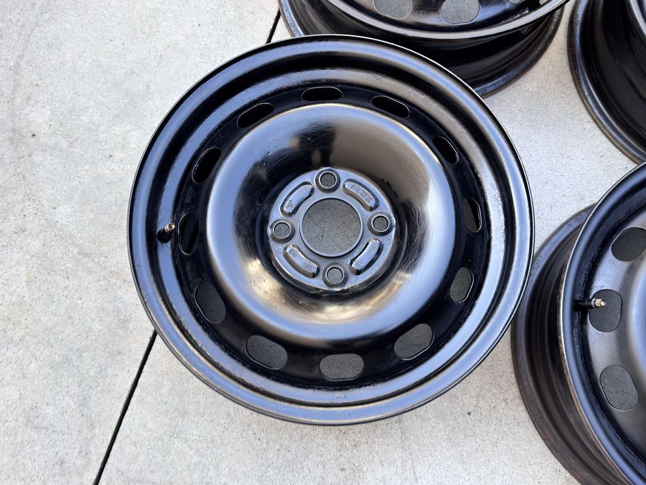 4бр железни Ford Mazda 15цола с датчици