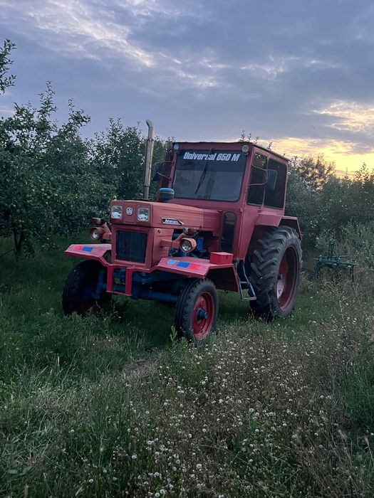 Tractor u650’ Disc si plug