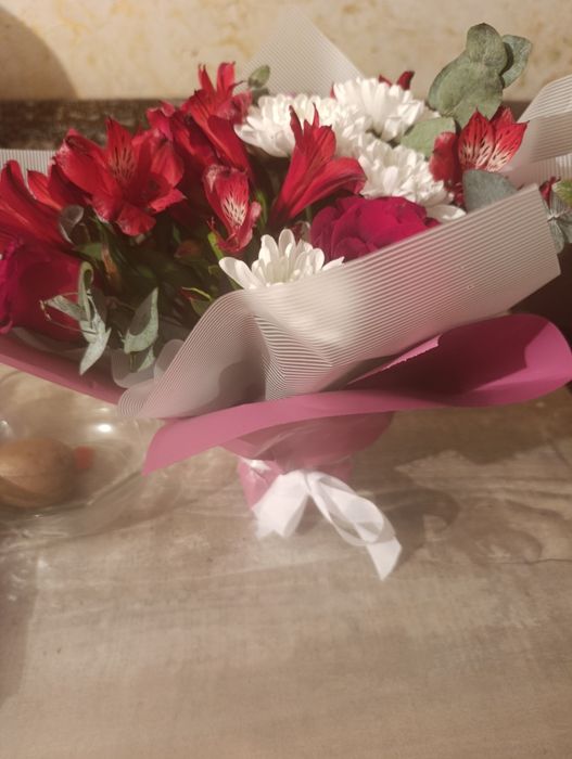 Продам два букета.