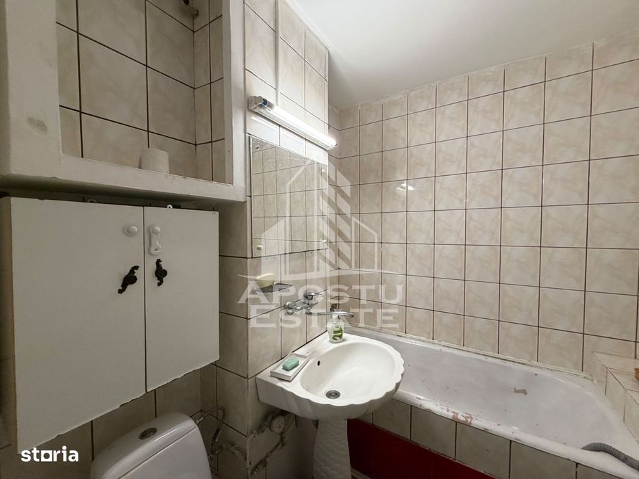 Apartament 3 camere decomandat et.P acces din strada Lipovei Timișoara