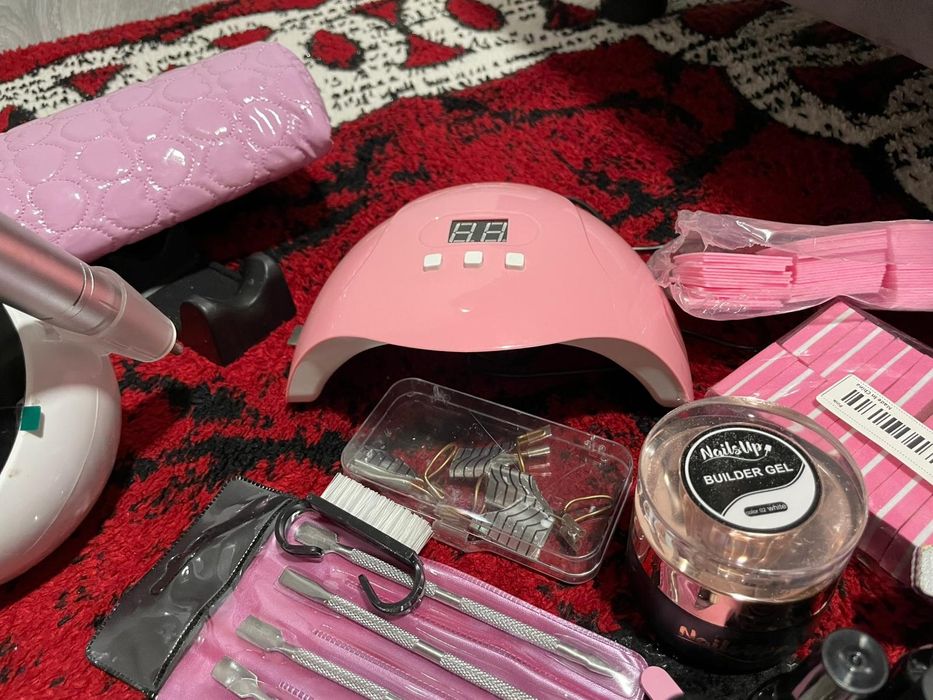 Produse pentru unghii