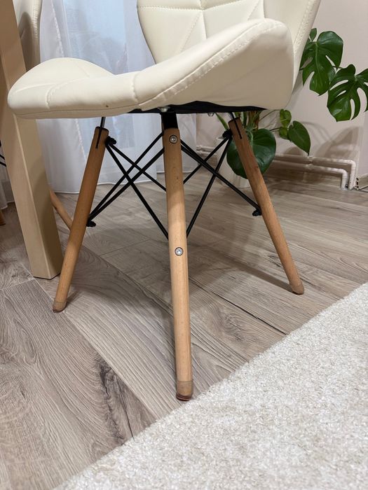 Scaune dining model scandinav
