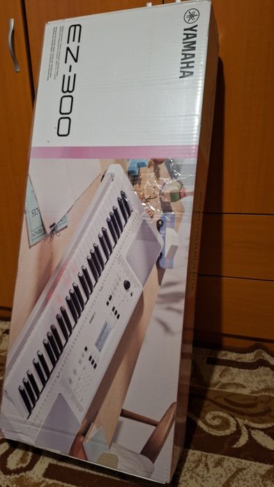 Orga yamaha  Ez 300