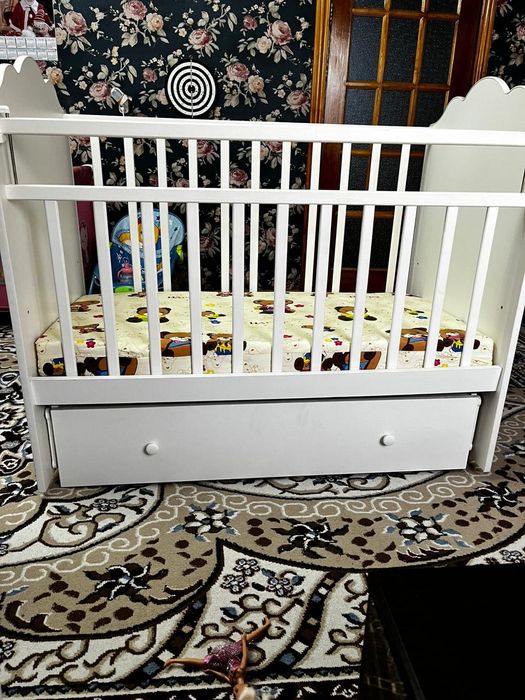 Продам манеж с ортопедическим матрасом.