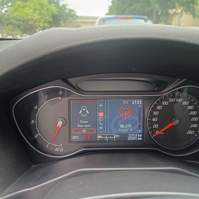 FORD Mondeo 2014 — imagine 2