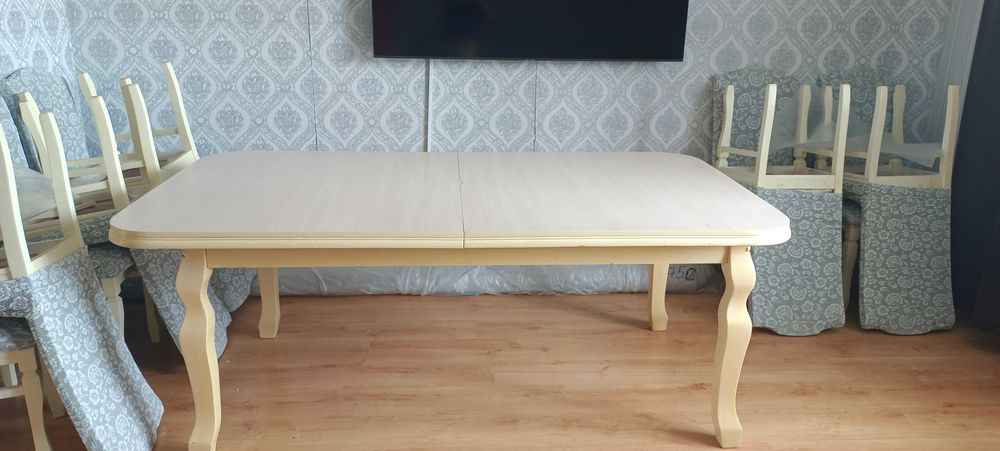 Продам стол для гостей