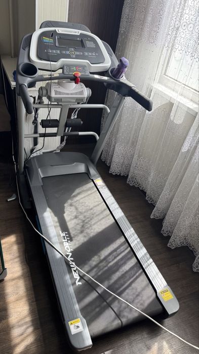 Продается беговая дорожка