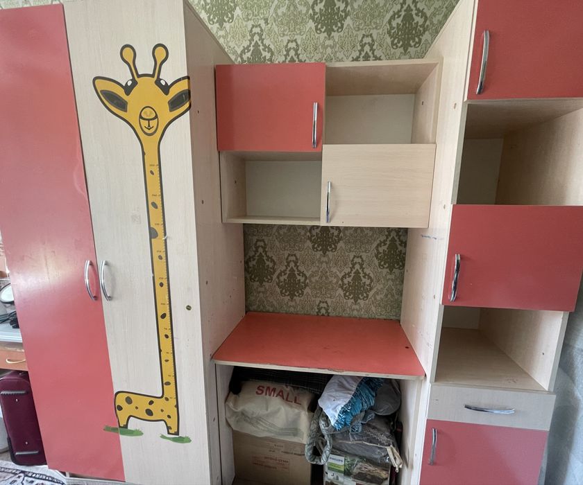 продам шкаф с столом