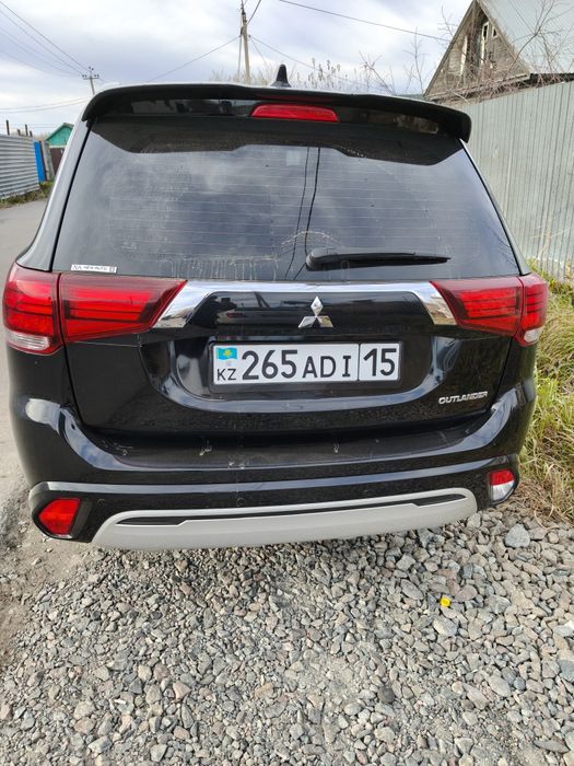 Мицубиси аутлендр продам
