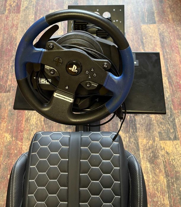 Симулатор Trust GXT & волан и педали Thrustmaster