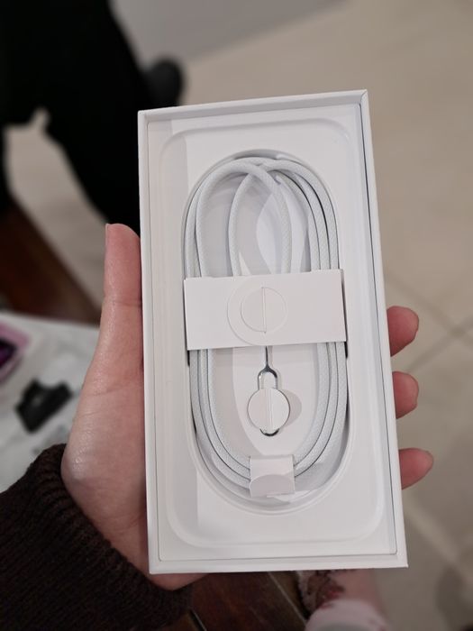 IPhone 16 pink 128гб