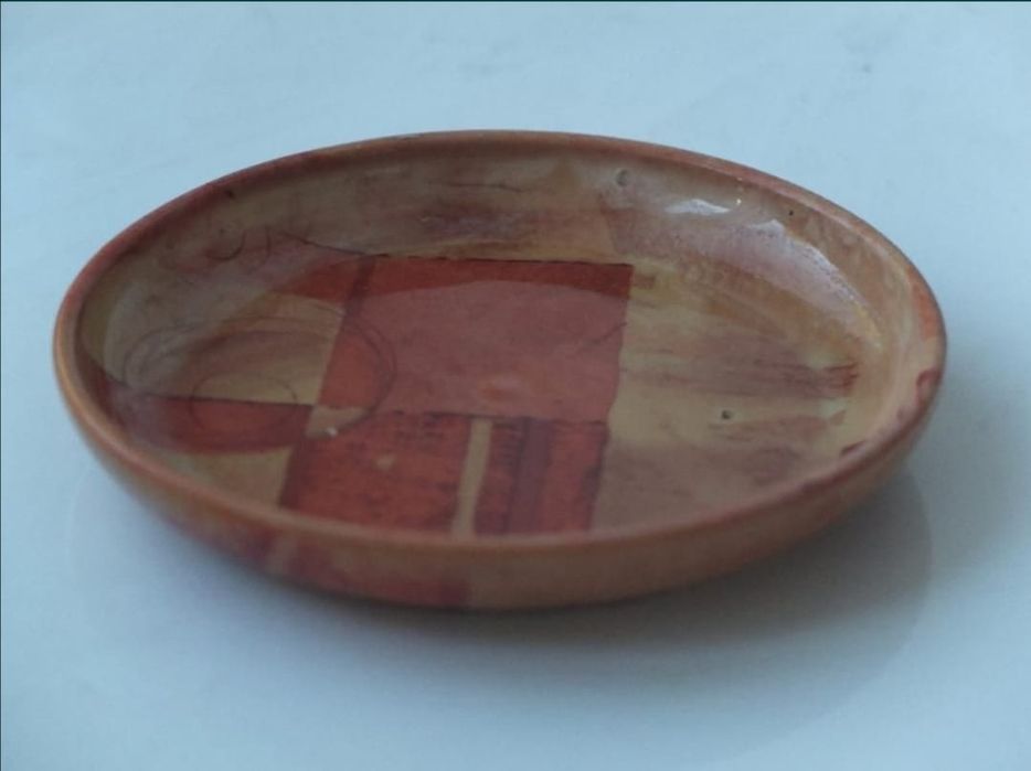 Горшки цветочные.