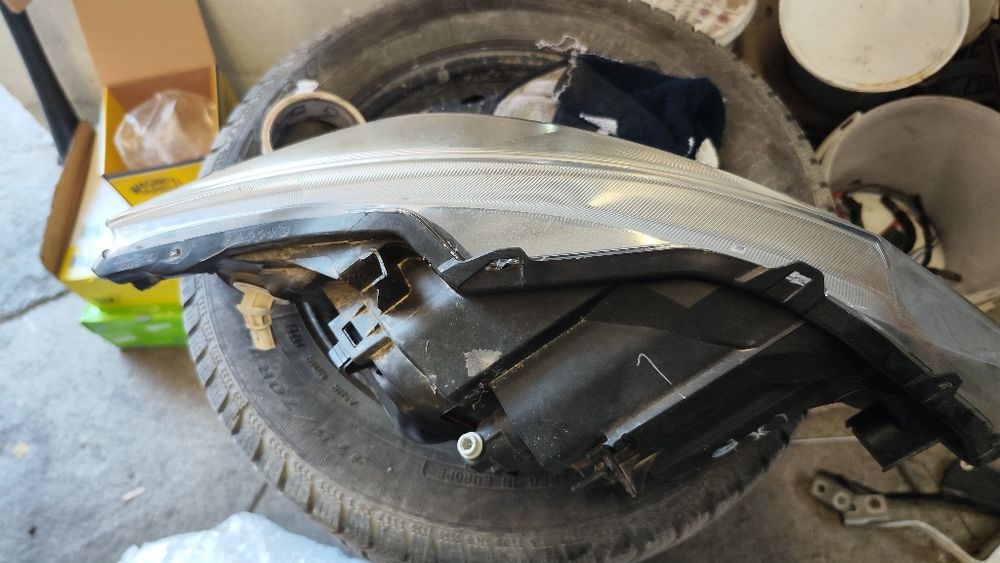 Ляв фар Мерцедес Цитан