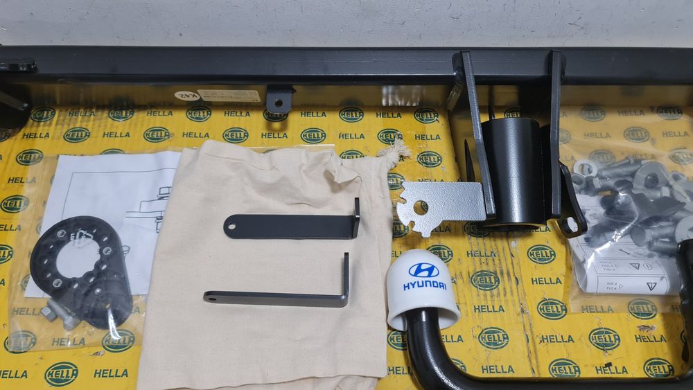 Kit nou original carlig tractare remorcare Hyundai Tucson NX4 NX4e KIA