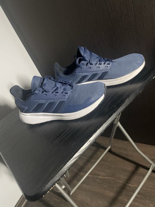 Adidas маратонки