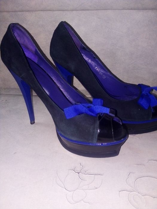 Продам Туфли 2000