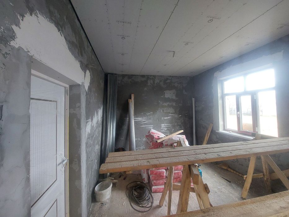 Sirdaryo viloyati Guliston shaxrida uy sotiladi