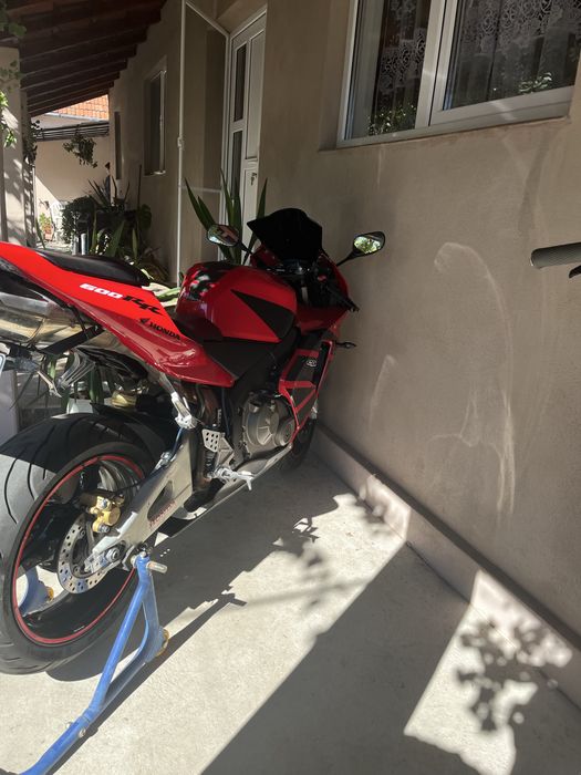 Honda cbr 600rr.