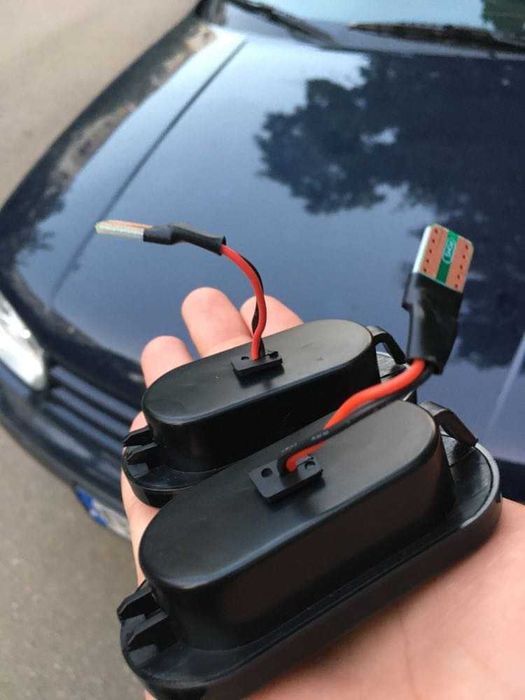 Set 2 bucati semnalizari  dinamice aripi -GAMA VAG Audi Skoda Seat VW