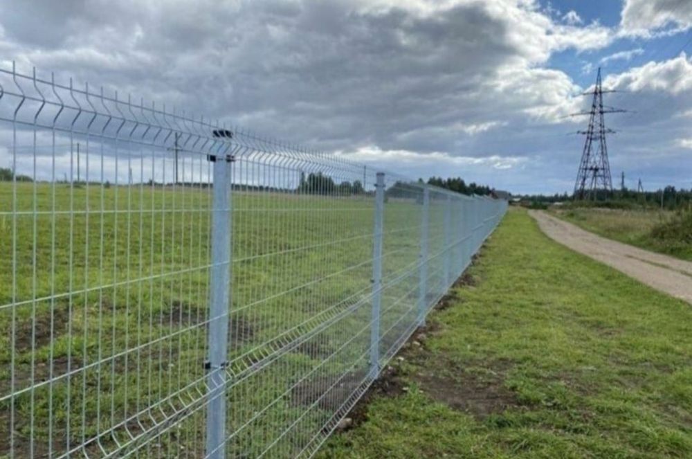 Vand garduri din plasa bordurata
