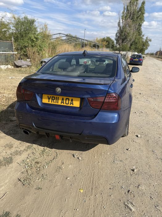 Bara spate m pachet bmw e90 praguri m pachet bmw e90 lci