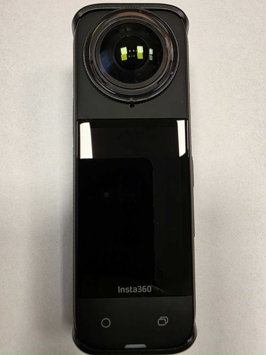 Insta360 X4, доп. батерия, зарядно, предпазен калъф, лещи ...