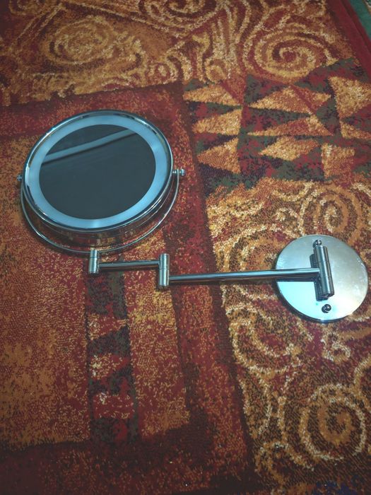 Oglinda cosmetica maritoare - 2 fete - Iluminare LED