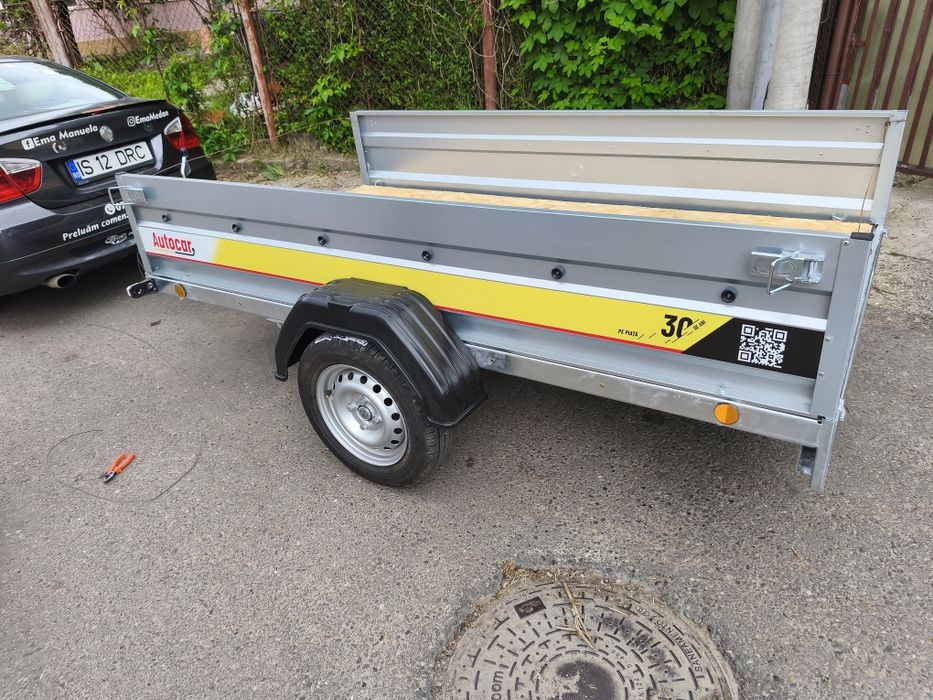 Vând remorca auto 750 kg,cât B,. Dublu ax și un ax noi, înmatriculată